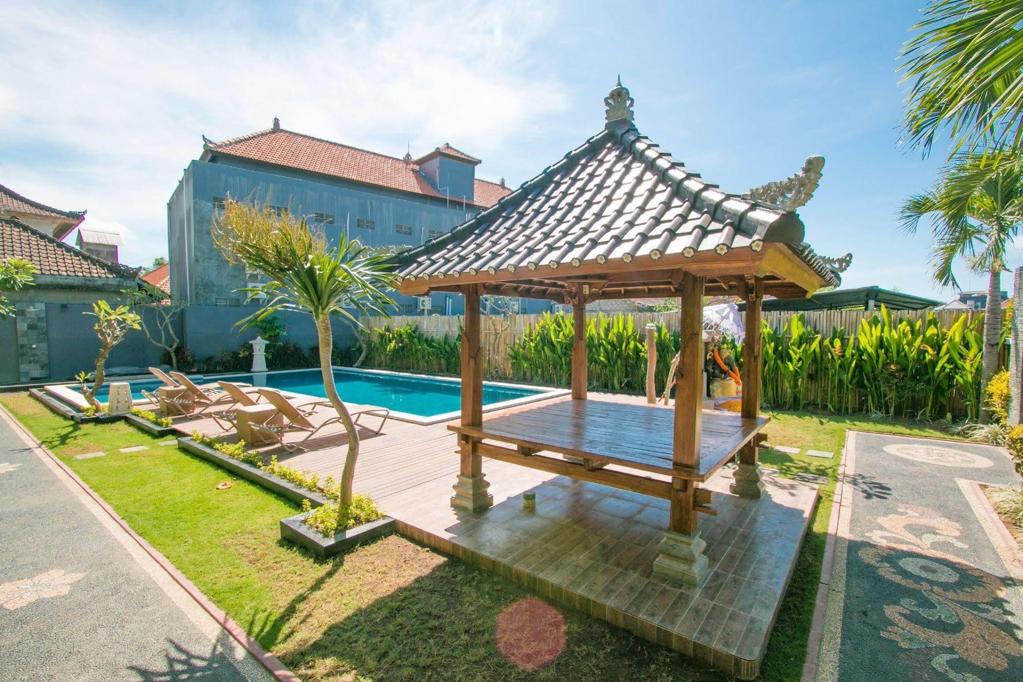 Srikandi Inn Kuta Selatan Exterior foto